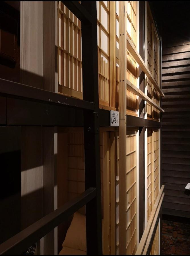 台甕茶室青年旅館 Tai-Wong Tatami Room Hostel Тайнань Экстерьер фото