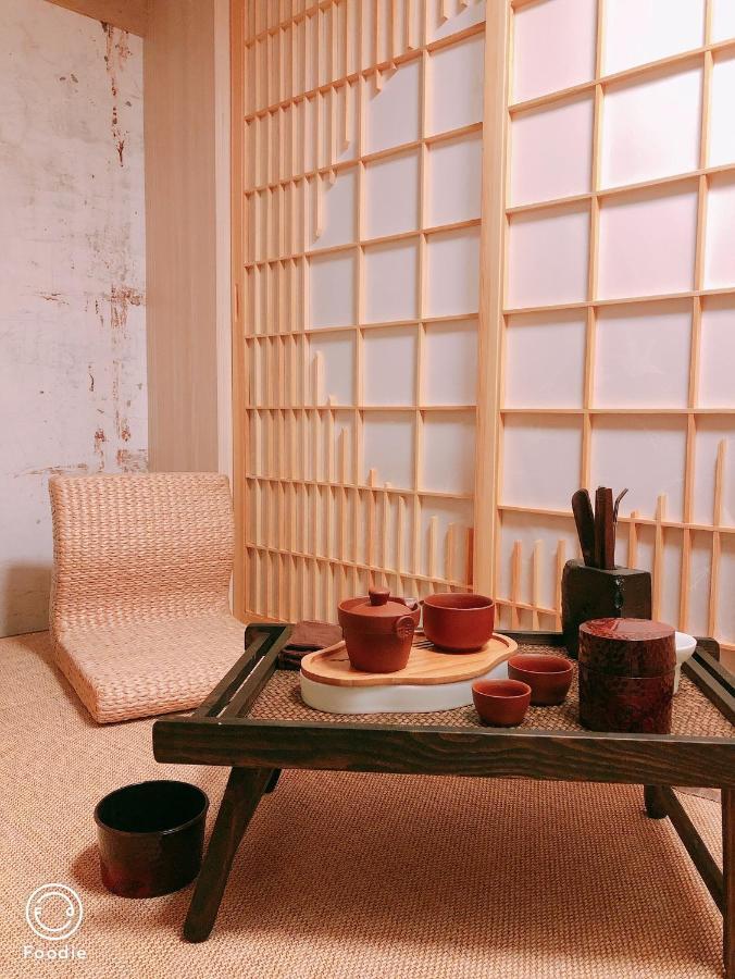 台甕茶室青年旅館 Tai-Wong Tatami Room Hostel Тайнань Экстерьер фото