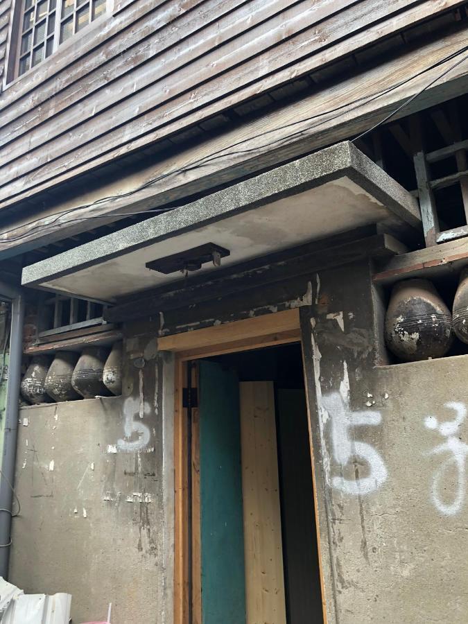 台甕茶室青年旅館 Tai-Wong Tatami Room Hostel Тайнань Экстерьер фото