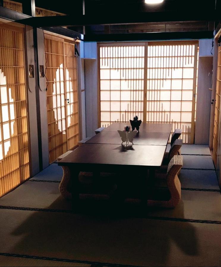 台甕茶室青年旅館 Tai-Wong Tatami Room Hostel Тайнань Экстерьер фото